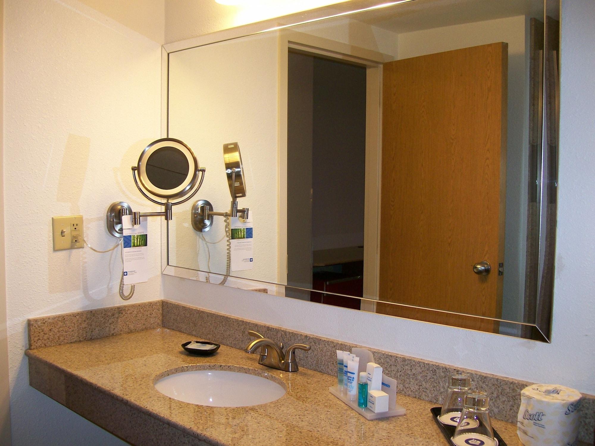 Wyndham Garden Hotel Austin Zewnętrze zdjęcie