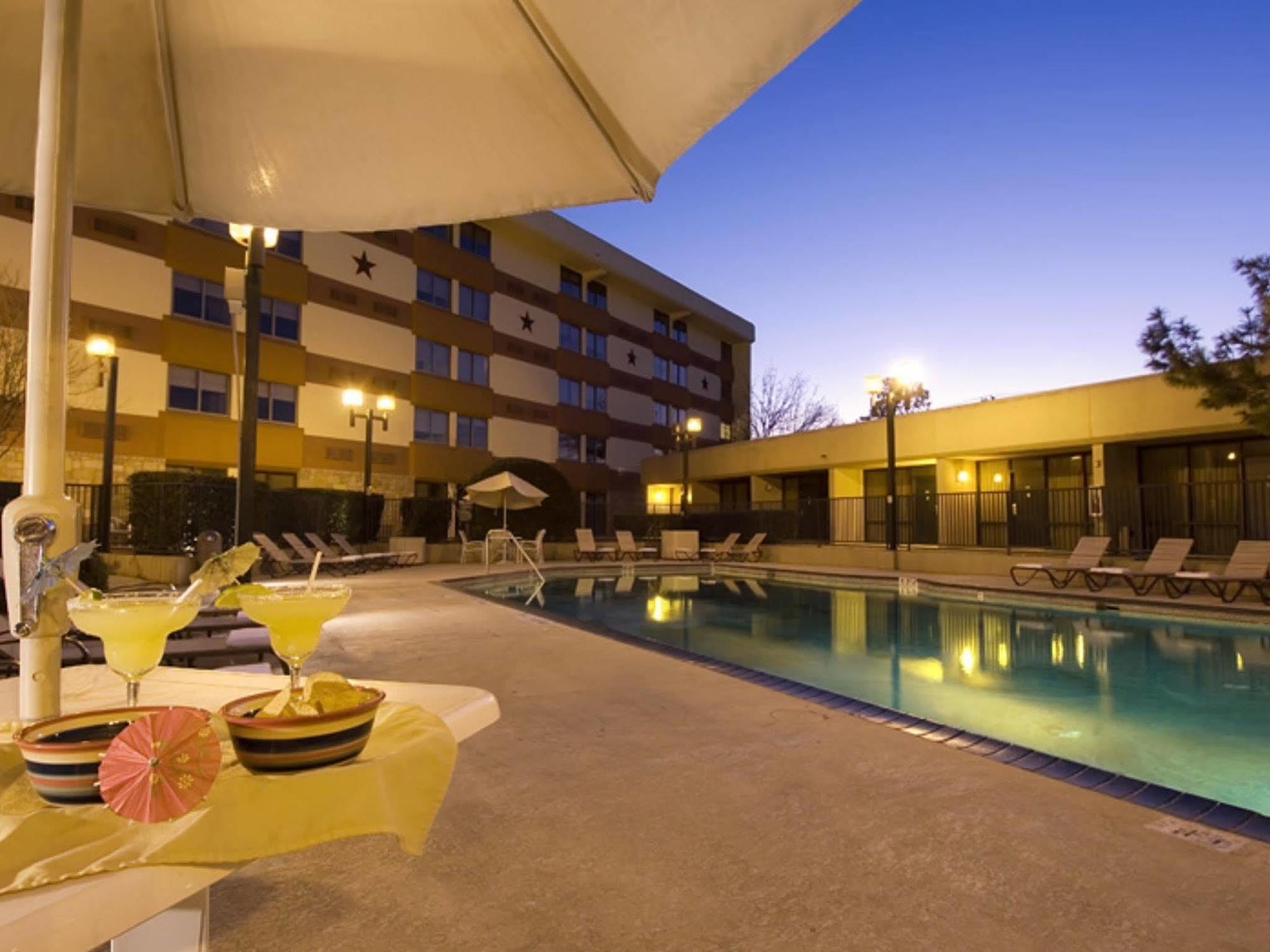 Wyndham Garden Hotel Austin Zewnętrze zdjęcie