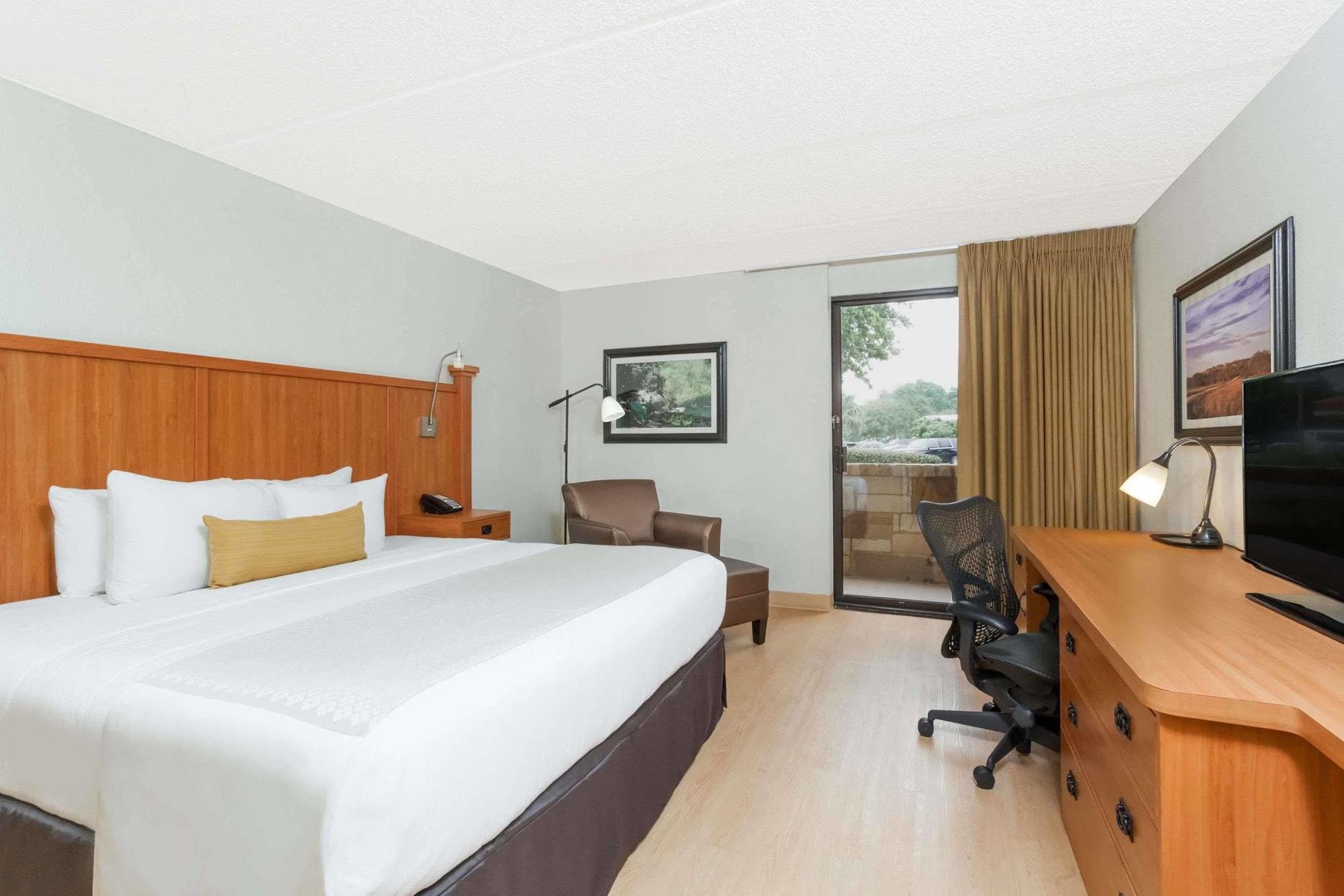 Wyndham Garden Hotel Austin Zewnętrze zdjęcie